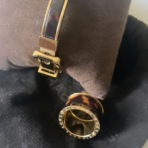 Michael Kors set - Picture 2 of 5